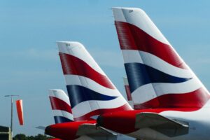 La famille d'un homme décédé en plein vol poursuit British Airways
