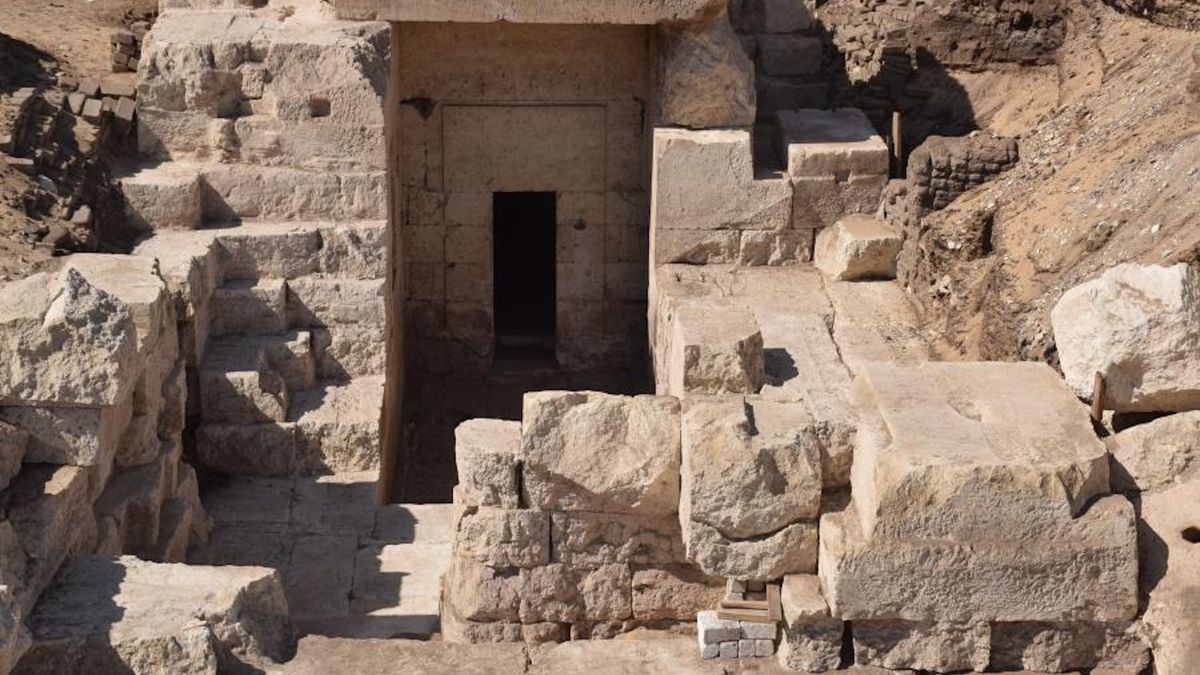 Un temple de l'Egypte ancienne vieux de 2 100 ans découvert caché dans une falaise