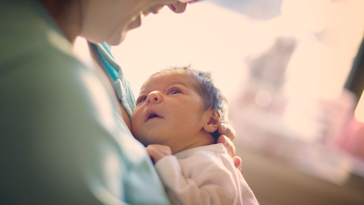 L'activité cérébrale des bébés change considérablement avant et après la naissance, selon une étude révolutionnaire