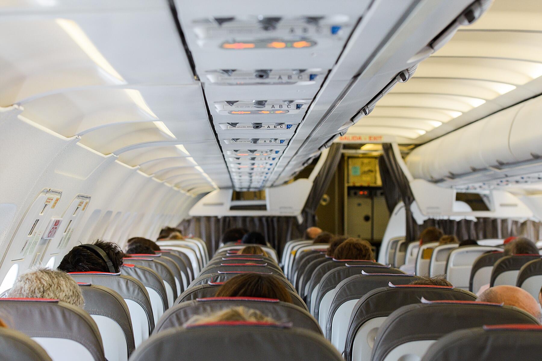 Que se passe-t-il si vous regardez du porno dans un avion ?