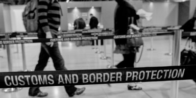 Les douanes semblaient disparaître dans les aéroports américains. Voici ce qui s&rsquo;est passé