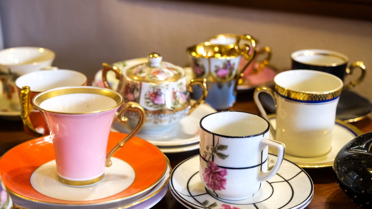 10 fabricants de poterie célèbres connues pour la vaisselle antique