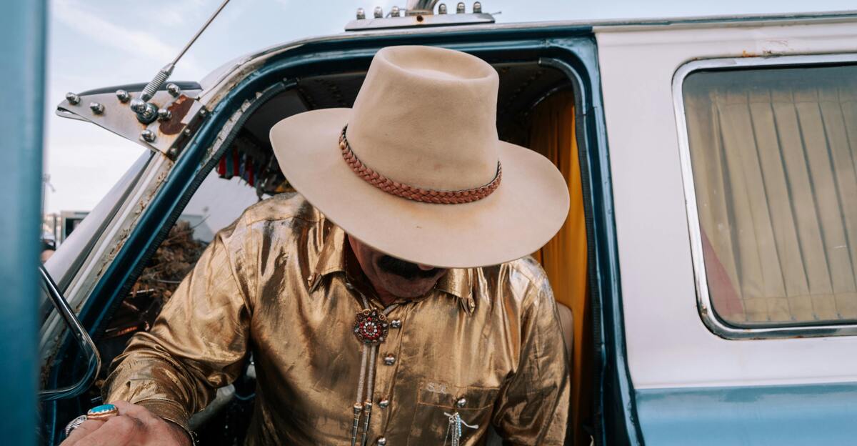 10 chapeaux vintage qui ajoutent du glamour instantané à n'importe quelle tenue