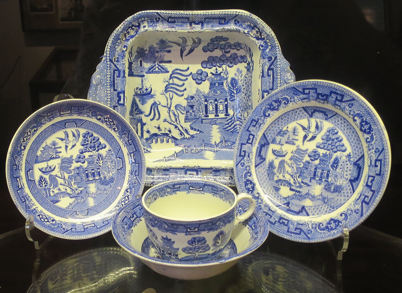11 beaux motifs de vaisselle antique et leurs origines