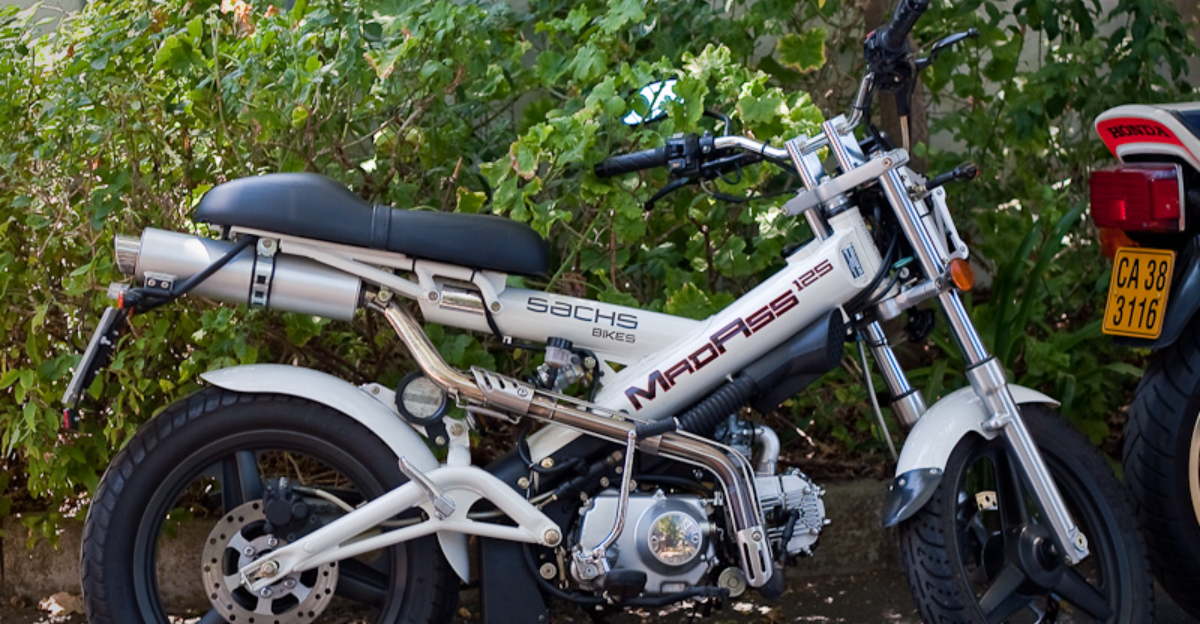 15 scooters rares qui sont des joyaux collectionneurs vintage