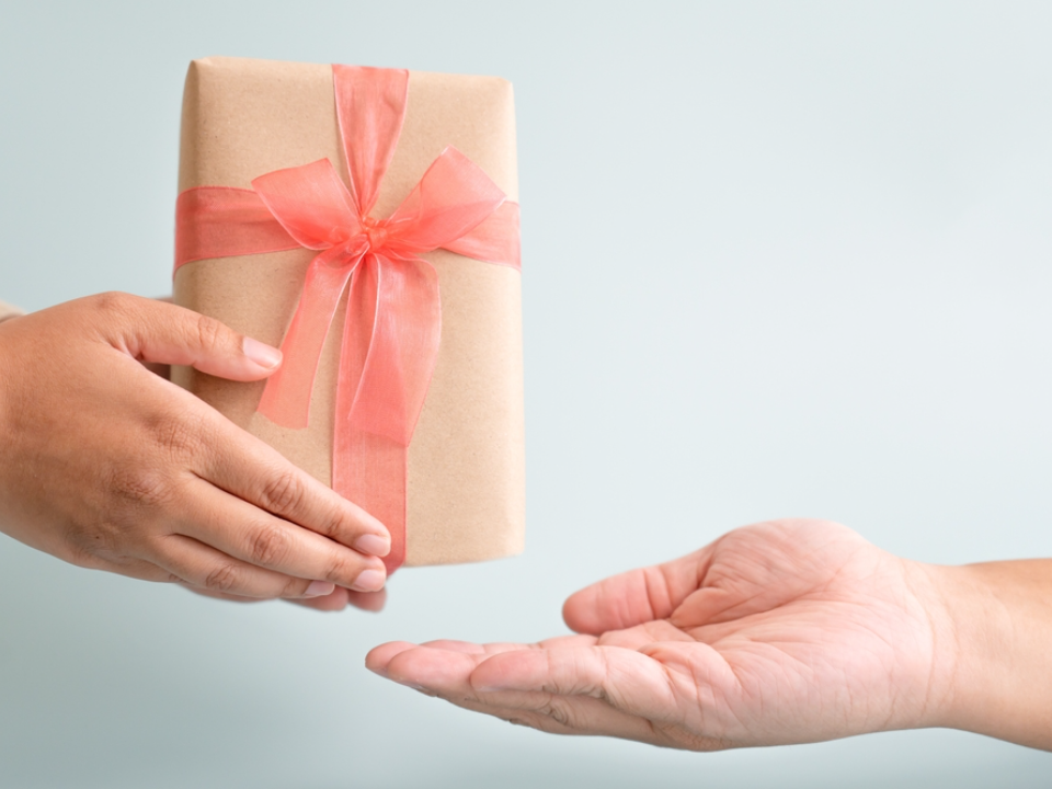 12 cadeaux simples et bien pensés pour vos proches ce Noël