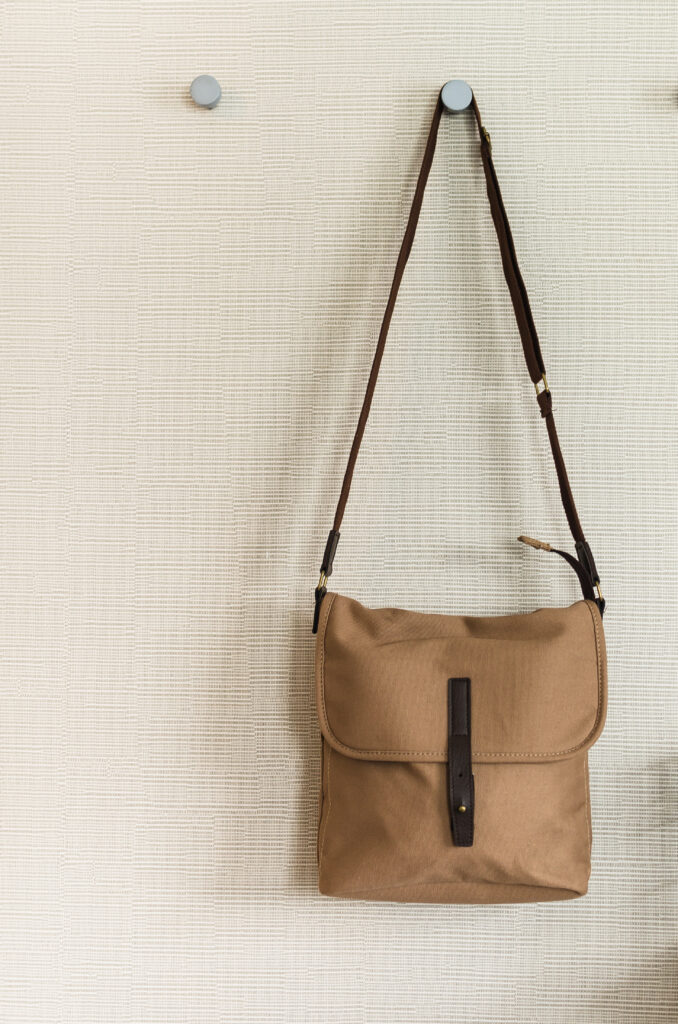 Accrocher un sac à main