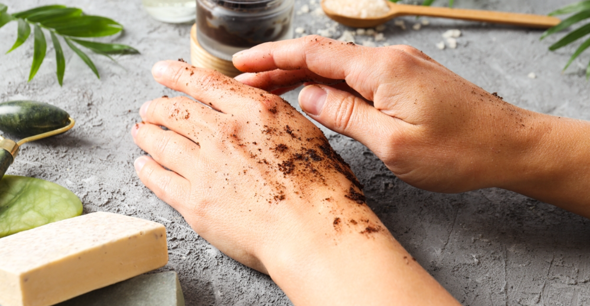 15 masques simples pour les mains et les pieds pour une peau douce et lisse