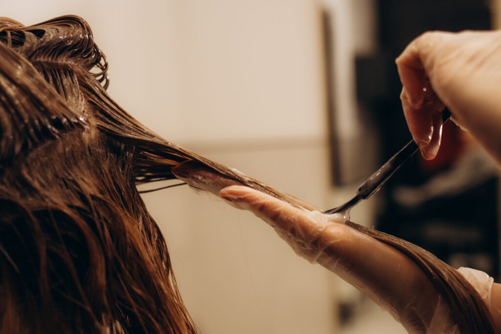 8 Tendances des couleurs des cheveux incontournables pour un nouveau look frais