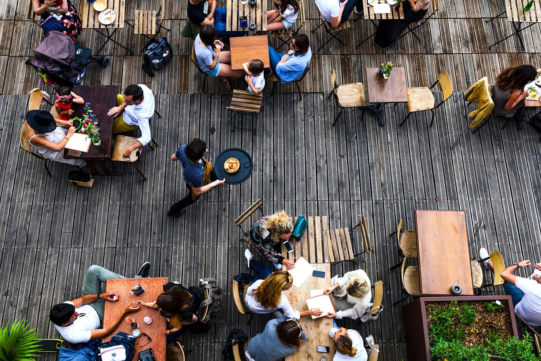 9 conseils faciles pour économiser de l'argent sur la nourriture lors de voyage