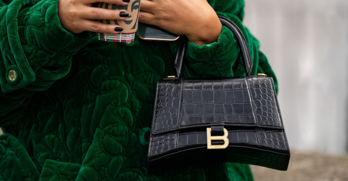 10 sacs Balenciaga qui sont devenus des icônes de culture pop instantanée