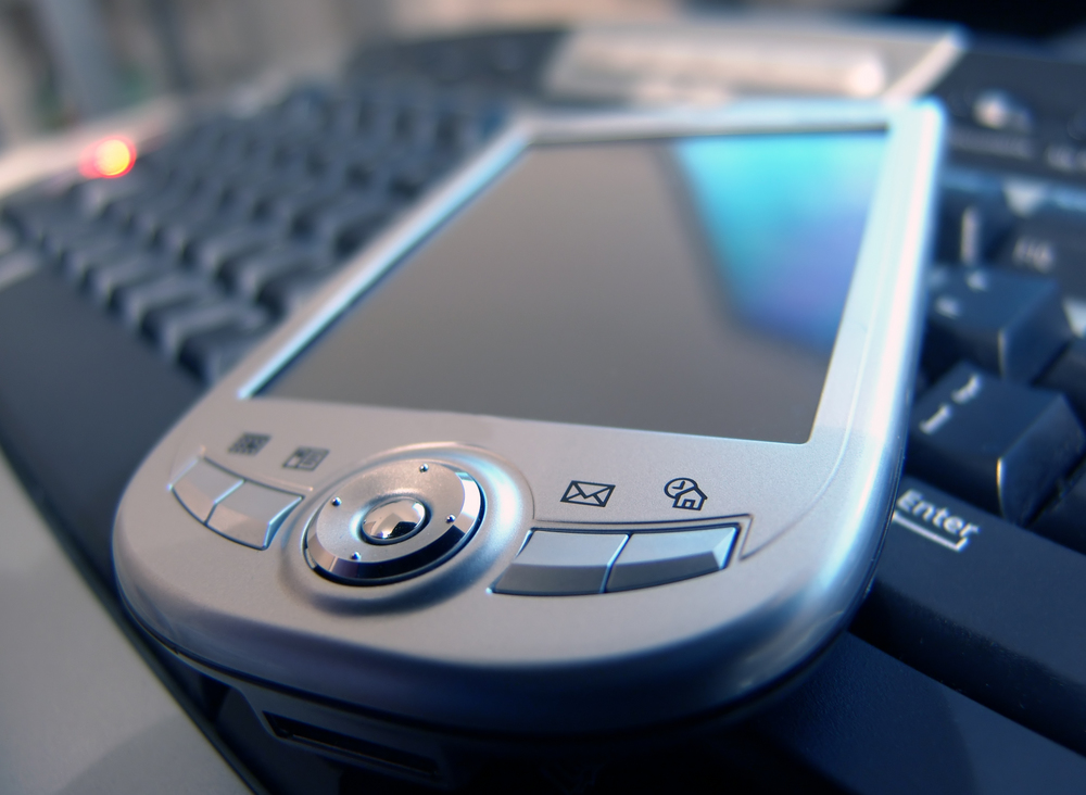 13 dispositifs technologiques obsolètes collectant de la poussière