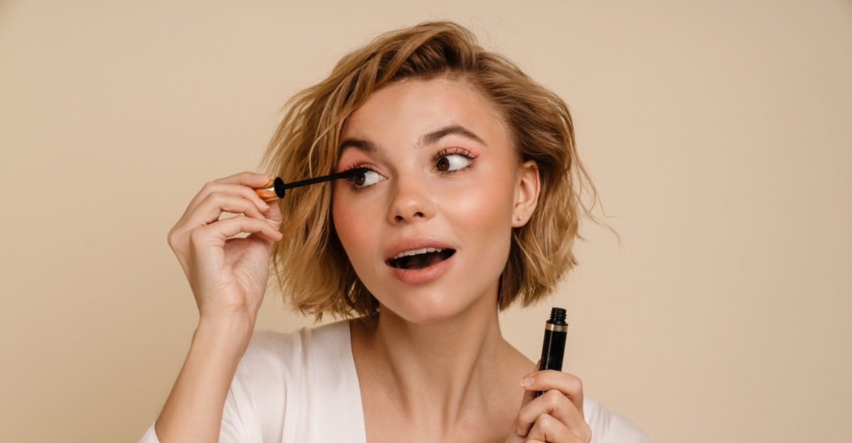 13 Hero Mascaras des marques J-Bauty qui tiennent une boucle toute la journée