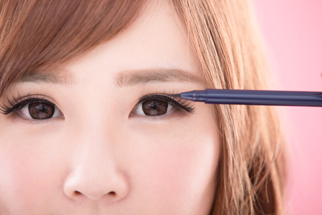 14 meilleurs eye-liners de marques japonaises comme Kate et Shiseido