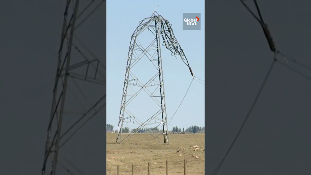 Massive Storm Snaps Power Lignes, endommage les maisons et les voitures dans le sud de l'Alberta - YouTube