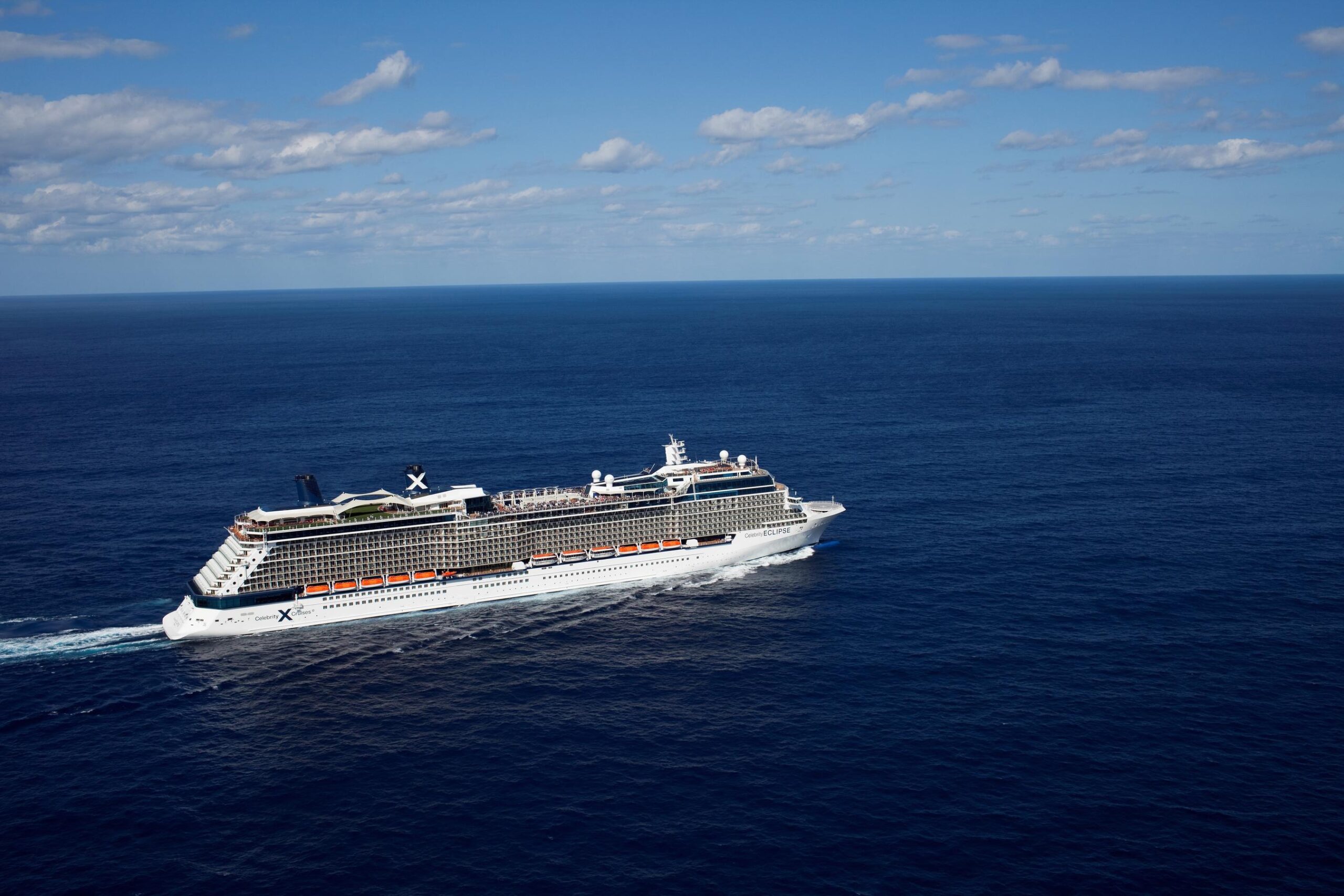 La ligne de croisière populaire lance la croisière en rivière