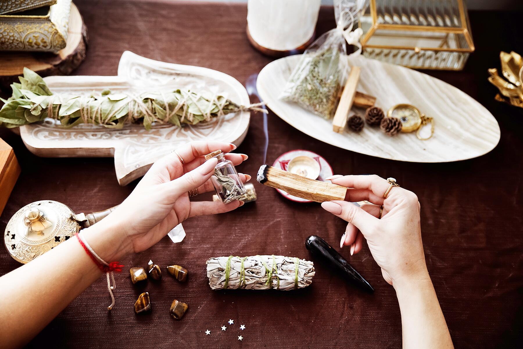 10 sorts magiques qui vous protégeront pendant votre voyage