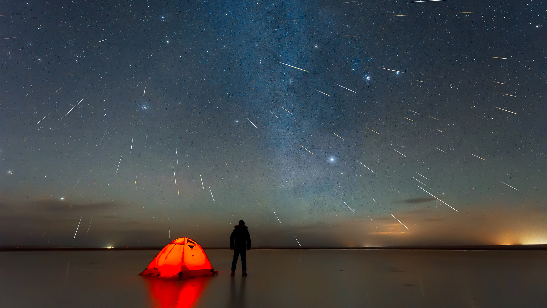 Pluie de météores Gemini 2018 sur le lac d'Erenhot, Mongolie intérieure, Chine.