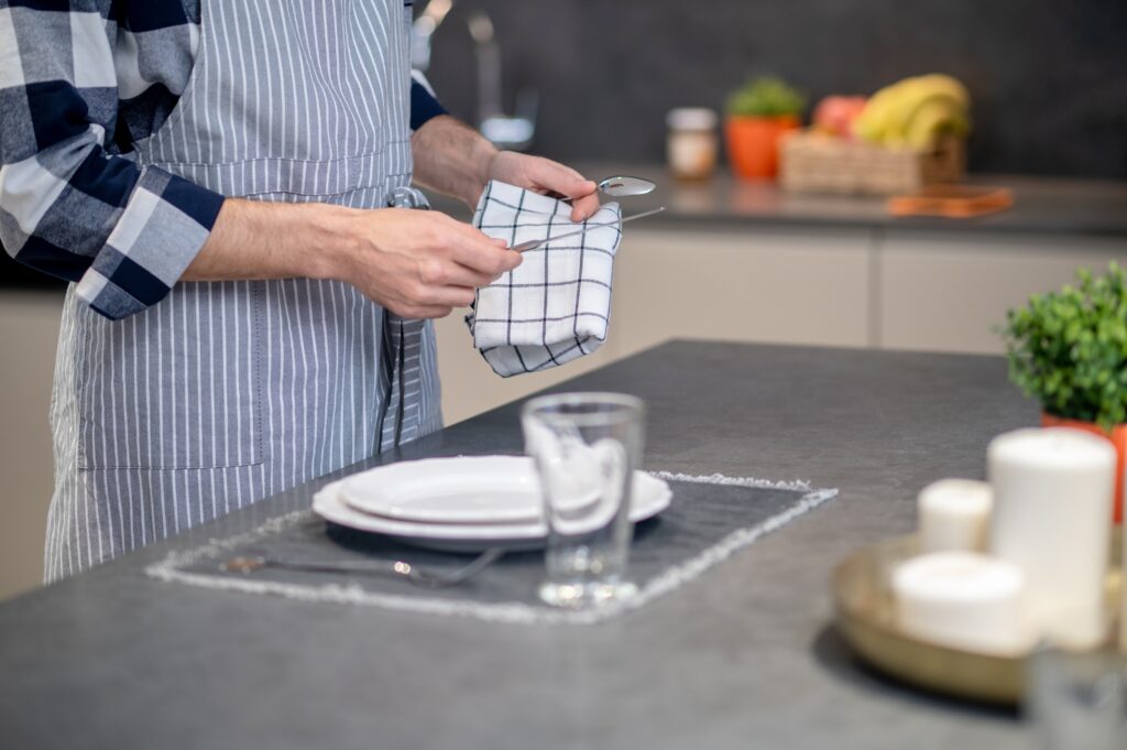 15 règles domestiques que vous pouvez enfin arrêter de suivre