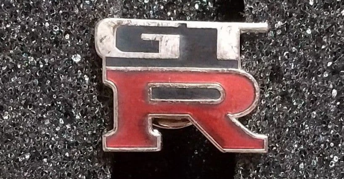 10 emblèmes et badges automobiles abandonnés qui se vendent rapidement
