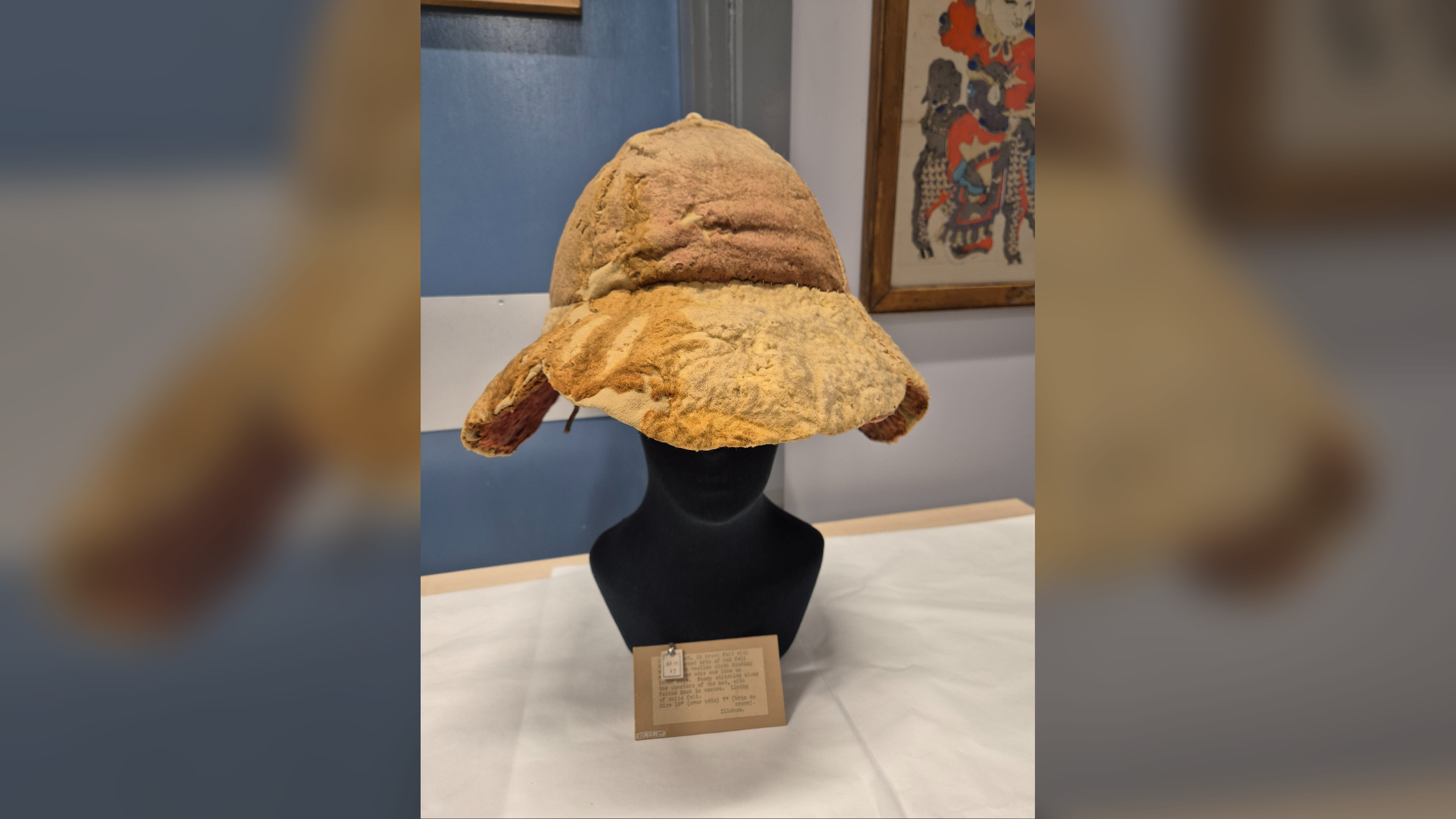 Chapeau de soleil romain : une casquette à bords « très rare » vieille de 1 600 ans qui aurait pu protéger un soldat romain des tempêtes de sable égyptiennes.