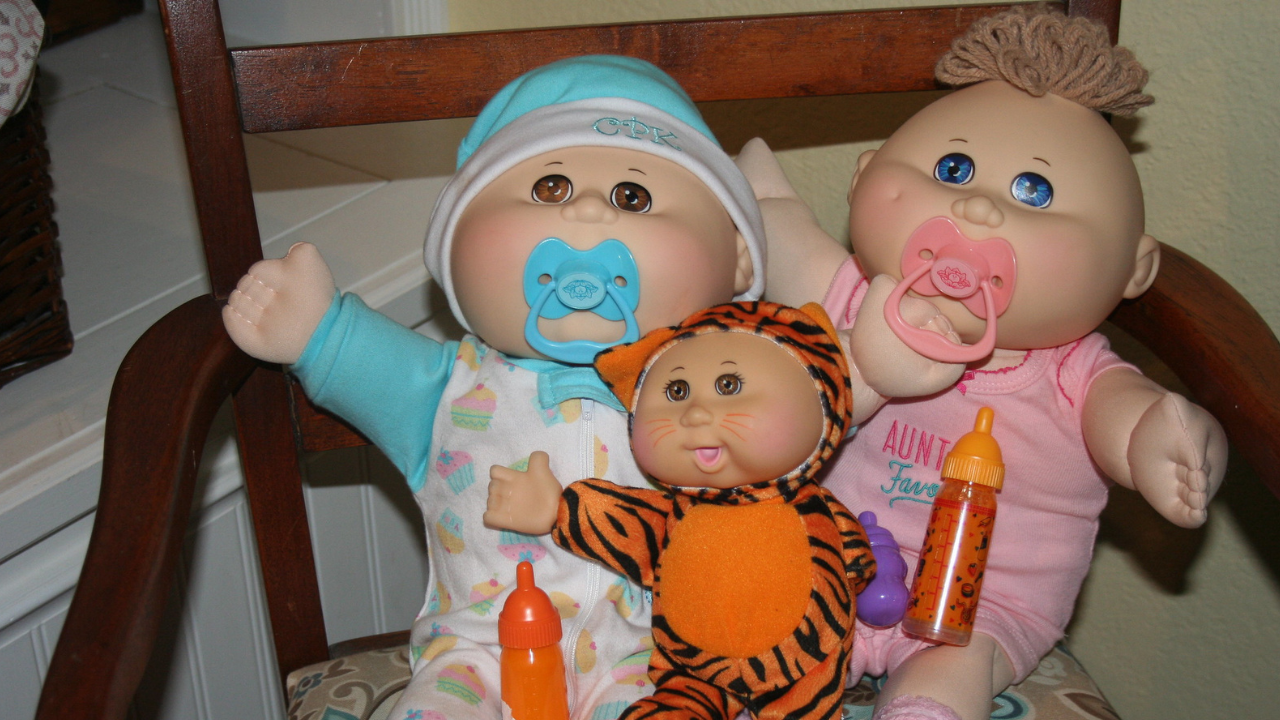 12 caractéristiques les plus précieuses de la poupée Cabbage Patch Kids à vérifier