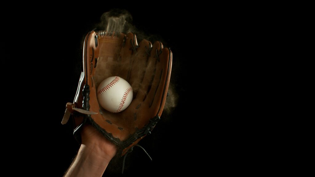 14 gants de baseball rares de marques défuntes