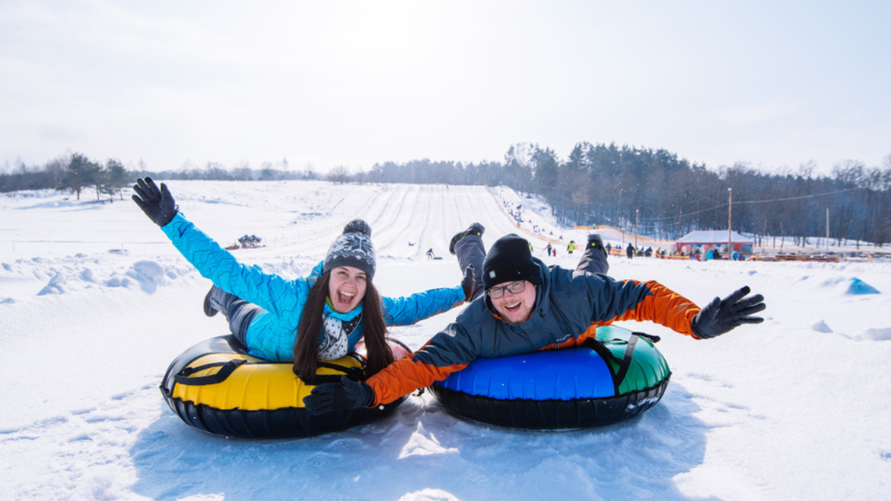 14 meilleurs voyages de ski dans les villes de février pour les non-skieurs qui veulent aussi s'amuser