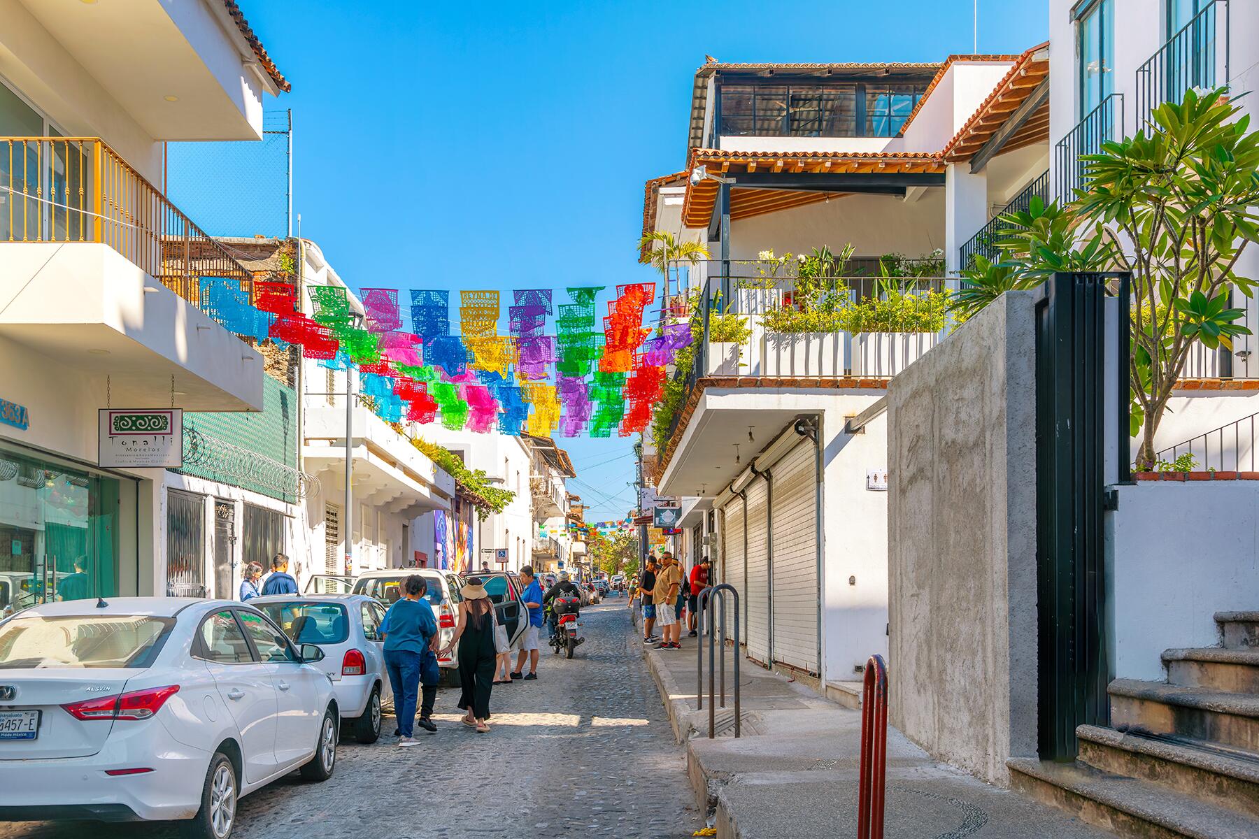 Les voyages au Mexique bouleversés après que la violence des cartels ait secoué plusieurs États