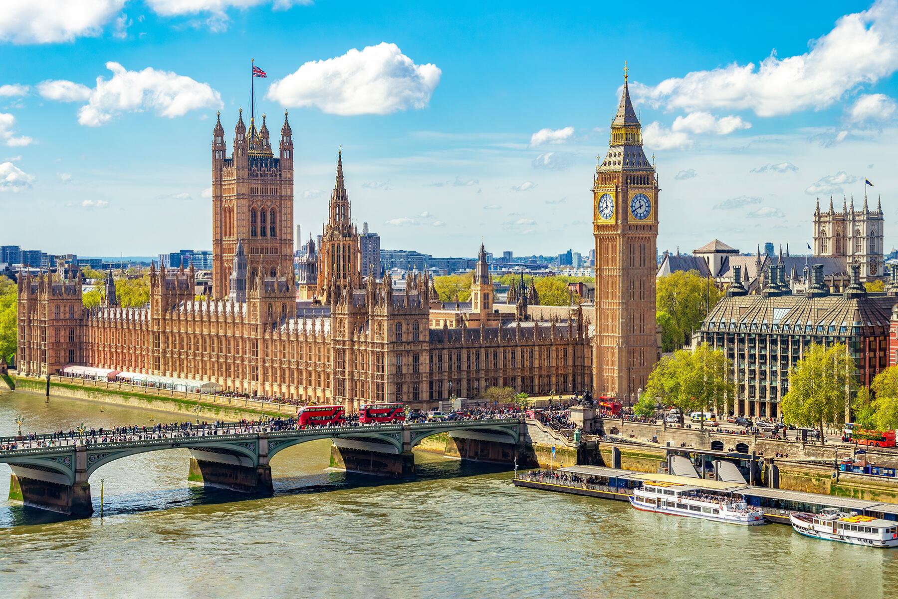 La compagnie aérienne a augmenté le prix des vols de 4 000 $ à 28 000 $, alors que la guerre pèse sur les budgets de voyage