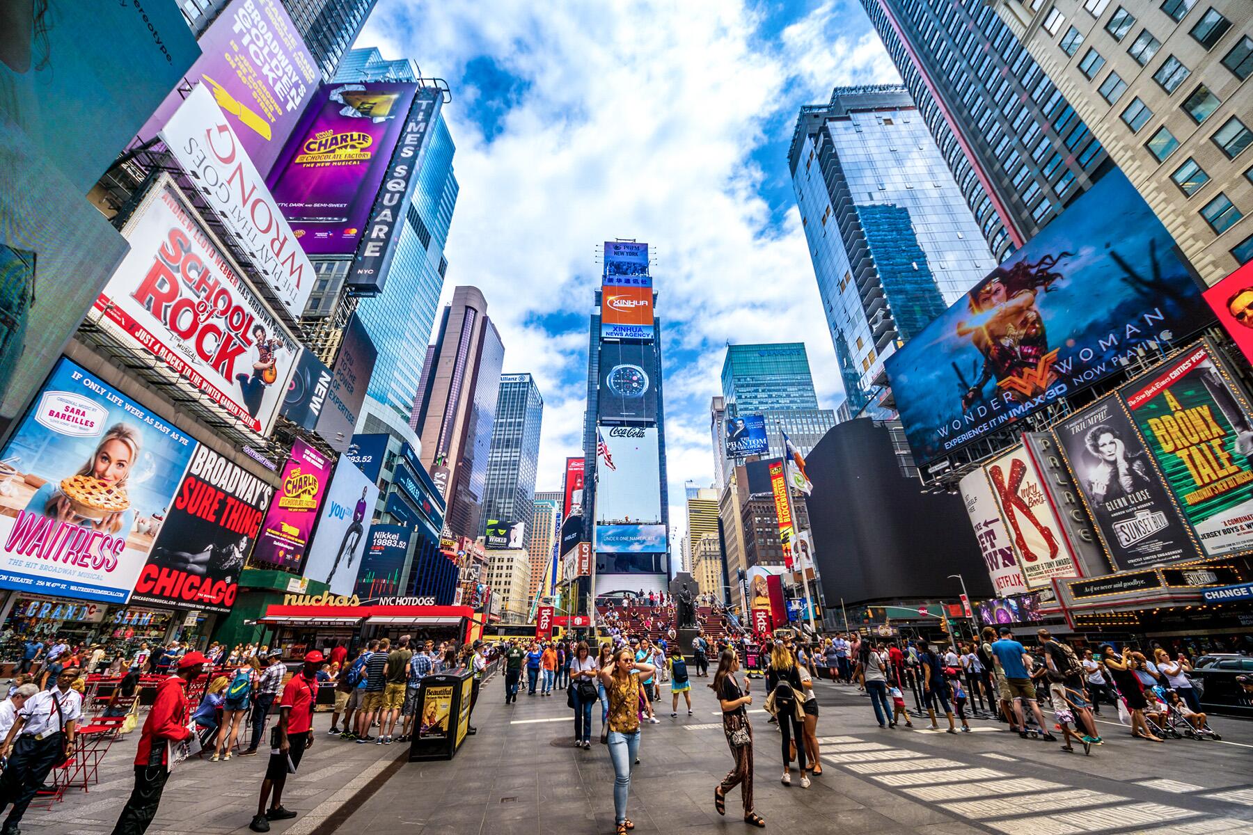 Un touriste allemand passe de mauvaises vacances à Times Square et réclame 20 millions de dollars