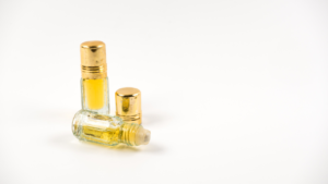 14 mini flacons de parfum à collectionner que les gens commencent à porter au printemps