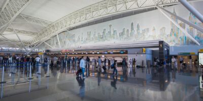 Une arnaque majeure à l&rsquo;aéroport cible les voyageurs fatigués après leur atterrissage