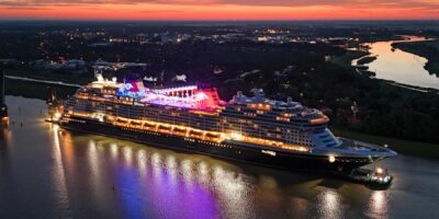 Nous avons essayé les 7 bars du bateau de croisière le plus adulte de Disney