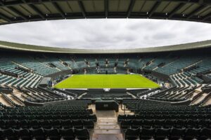 Vous voulez des billets de dernière minute à bas prix pour Wimbledon ? Tu vas devoir dormir dehors