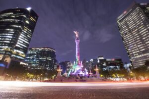 Discothèque de Mexico : les Américains doivent payer 300 $ de frais de couverture pour les insultes de Trump