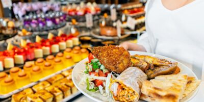 Une compagnie de croisière menace une amende de 70 $ pour une habitude courante de buffet