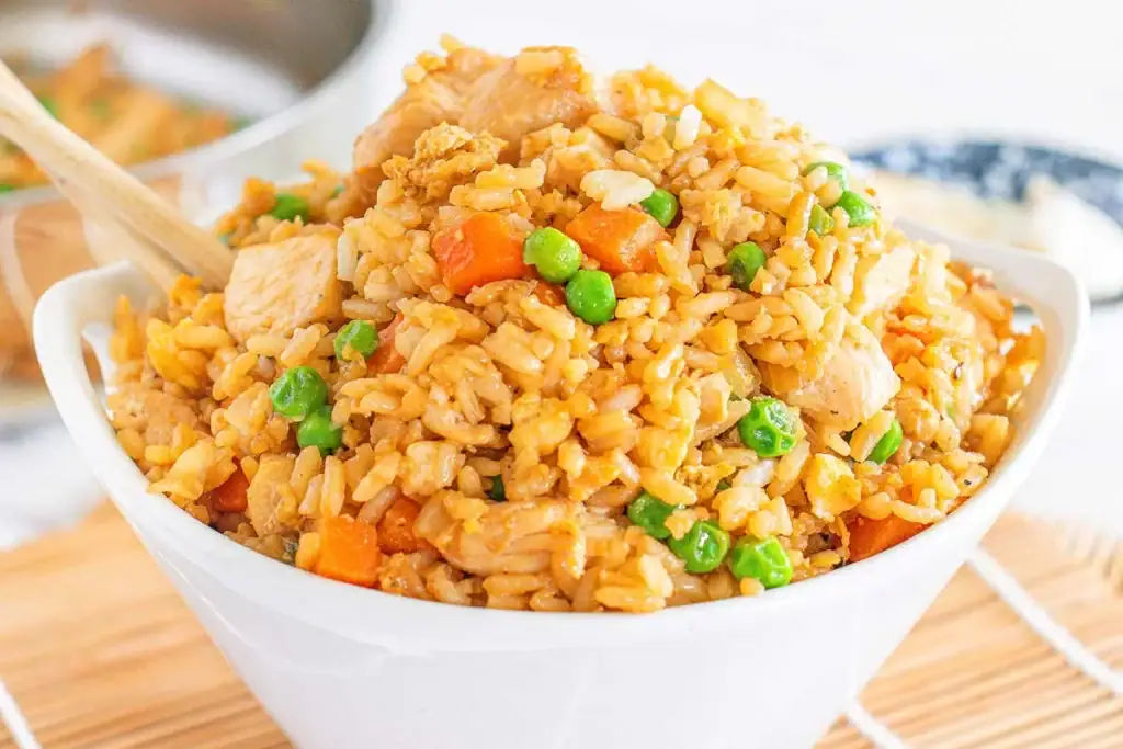 Riz Frit Au Poulet
