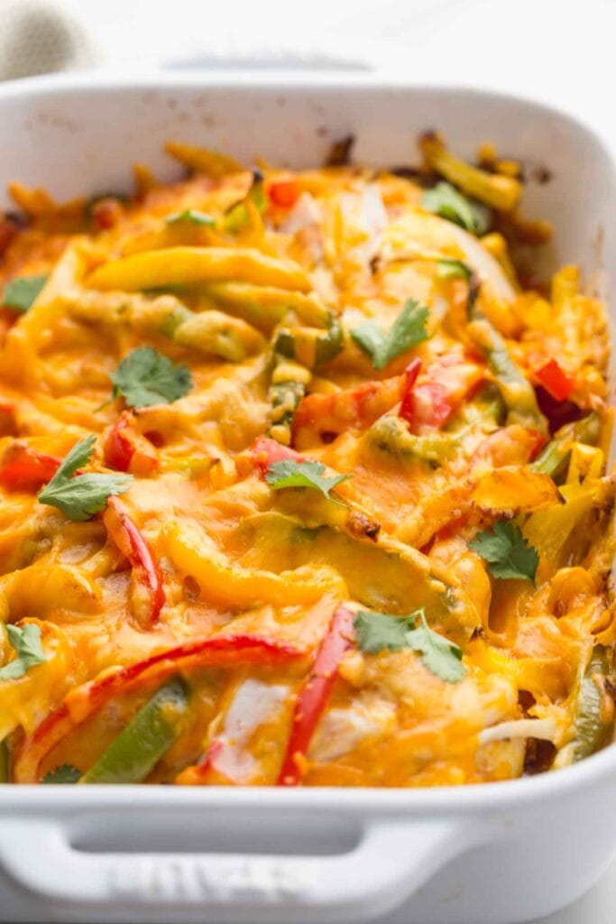 Casserole de fajitas au poulet et au fromage