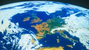 Les satellites révèlent que la Terre présente une surprenante symétrie dans la façon dont elle réfléchit la lumière – et cela pourrait être lié au cycle El Niño