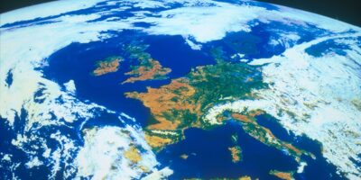 Les satellites révèlent que la Terre présente une surprenante symétrie dans la façon dont elle réfléchit la lumière – et cela pourrait être lié au cycle El Niño
