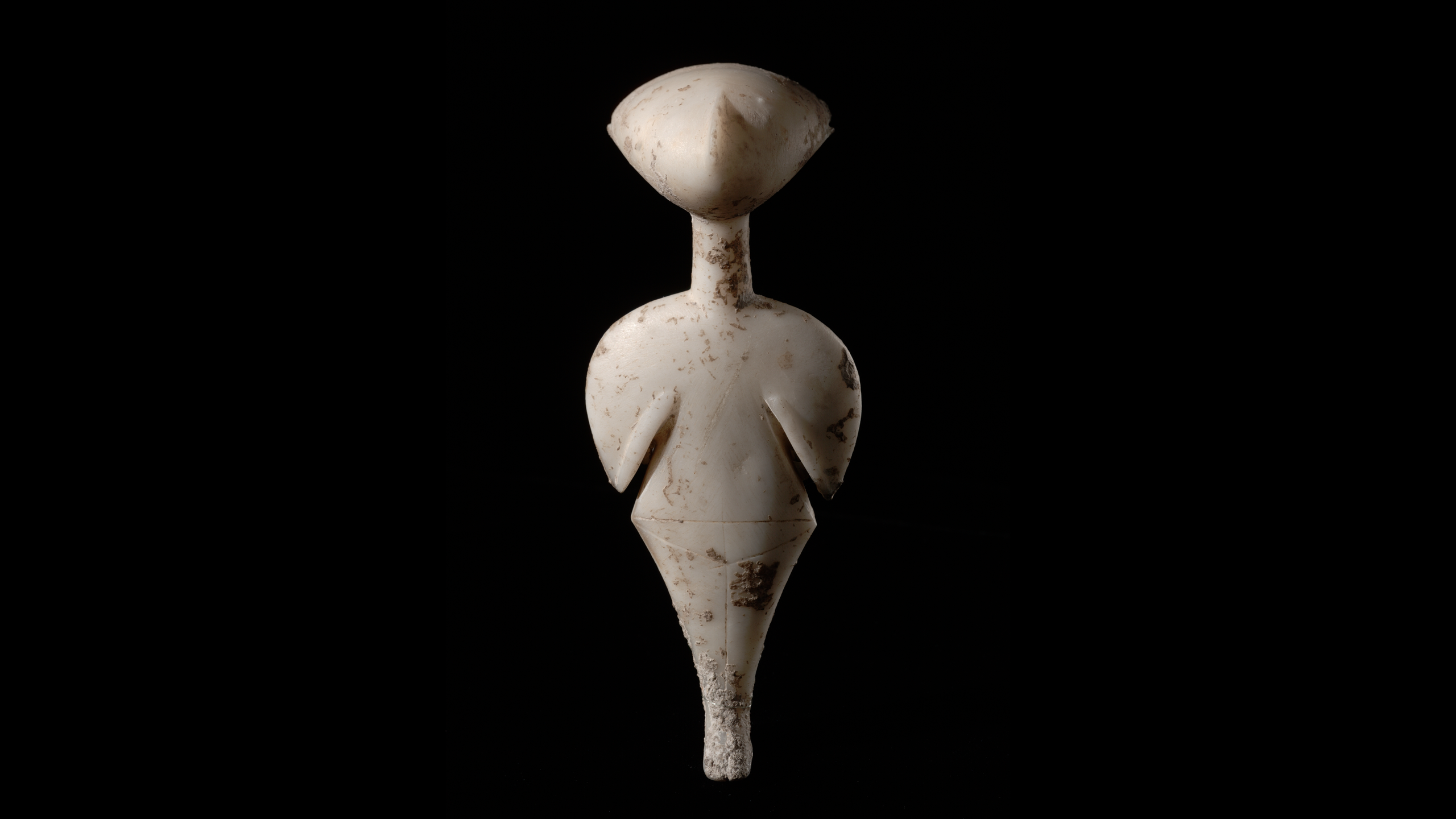 The Stargazer : une statuette en marbre vieille de 5 000 ans représentant une femme de l’âge de pierre regardant vers le ciel