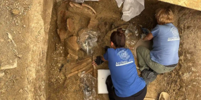 La tombe vieille de 2 500 ans d&rsquo;un « prince guerrier » avec un char et un casque découverte sur la côte adriatique italienne