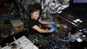 La NASA crée un cinquième état de la matière sur l'ISS, grâce à la mise à niveau d'un laboratoire quantique de la taille d'un mini-réfrigérateur.