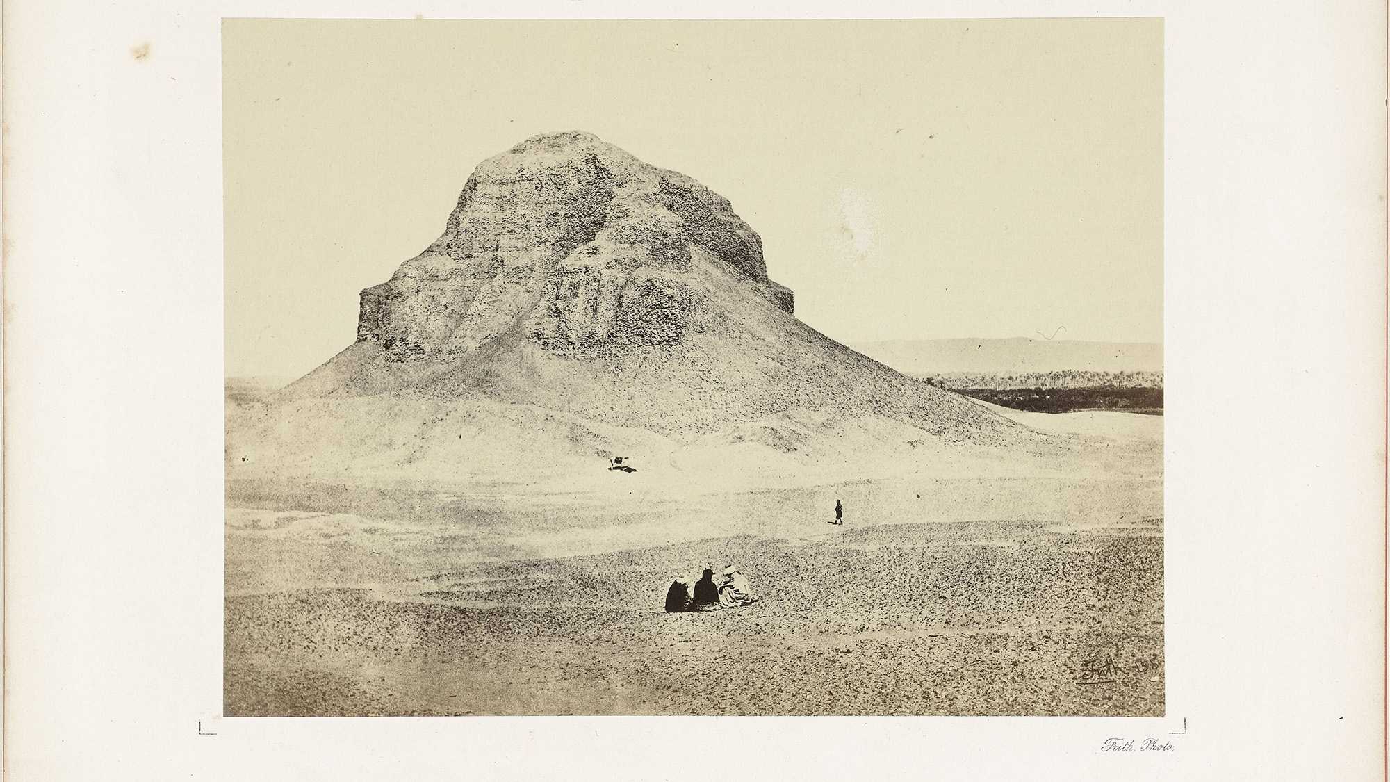 Une photographie plus ancienne s'il s'agit d'une colline en terre battue