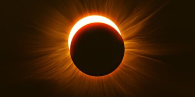 Une éclipse solaire sera visible demain en Amérique du Nord : comment la regarder en personne et en ligne