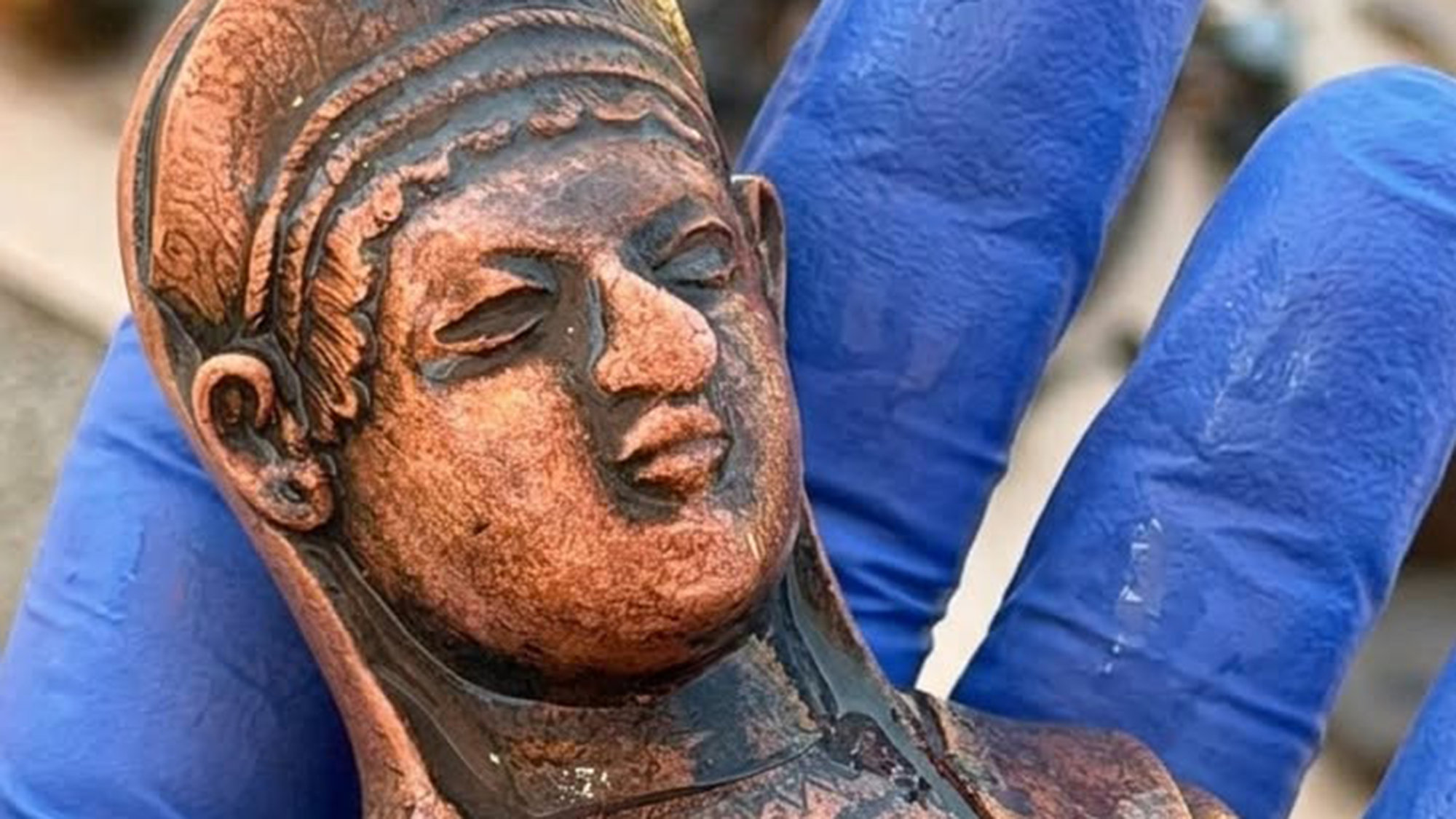 Les archéologues découvrent un puits étrusque qui était rituellement ouvert avec des offrandes pour une déesse – et « fermé » avec des corps humains