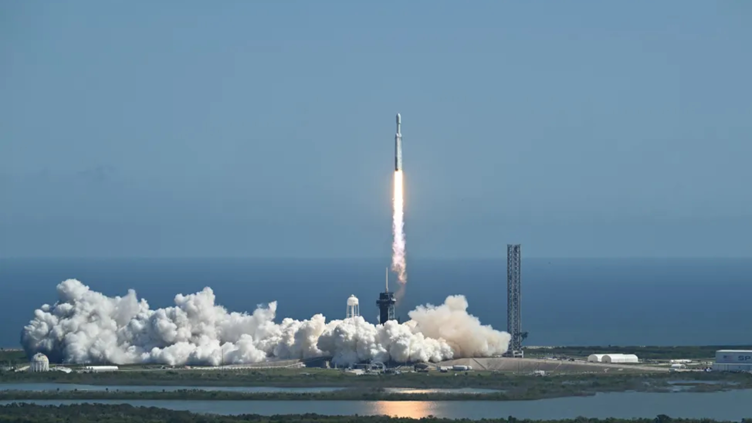 Une fusée SpaceX Falcon Heavy lancée depuis la Floride