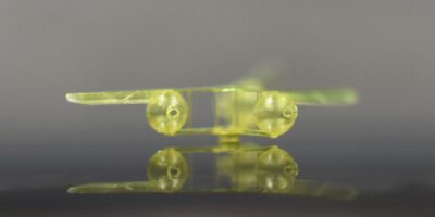 Les scientifiques construisent de minuscules robots sans moteur, capables de voler uniquement en utilisant des ondes sonores