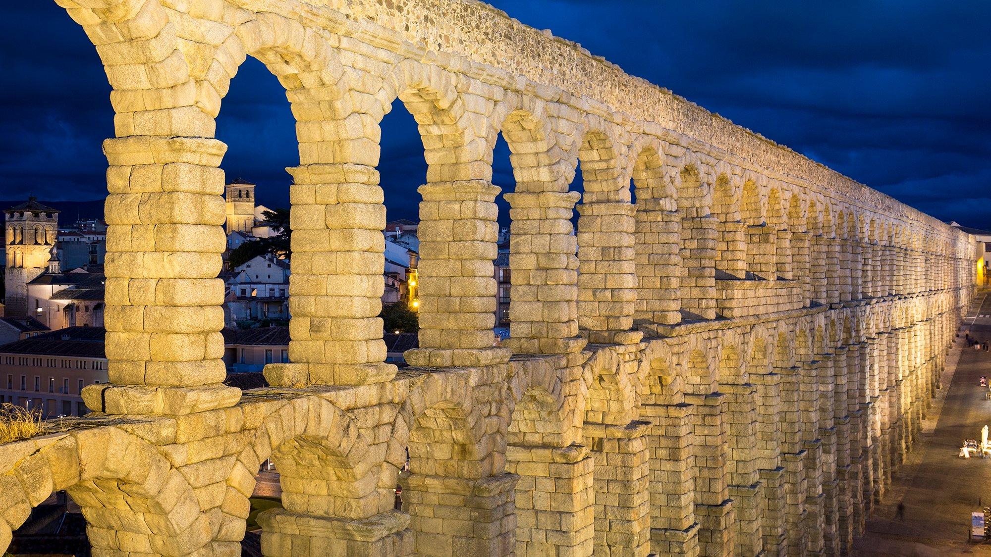 Comment les Romains ont-ils construit leurs imposants aqueducs ?